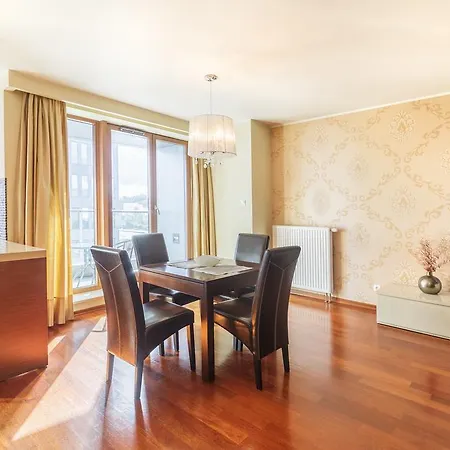 Sea Towers Apartamento